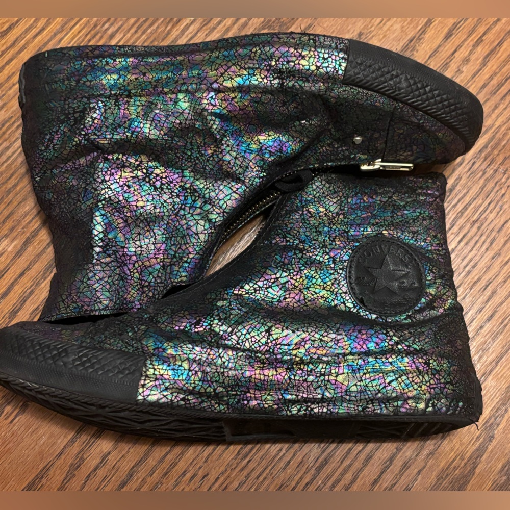 Rare CONVERSE Iridescent Shroud
High Top Sneakers